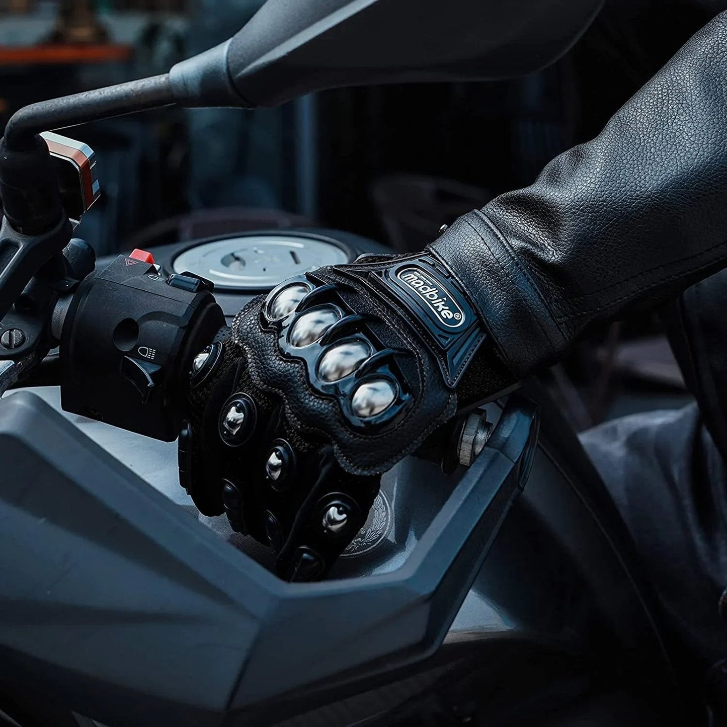 Indestructible Outdoor Self-defense Gloves (One pair)